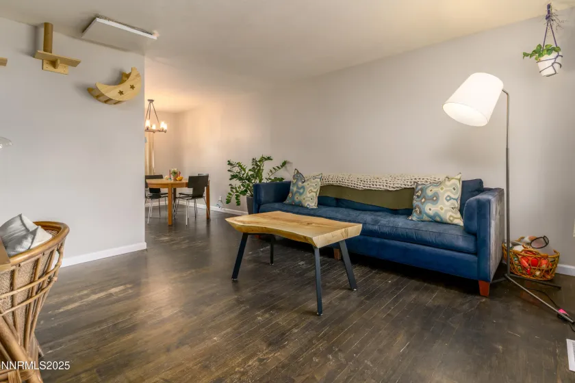 995 Beldon, Reno, Nevada 89503, 3 Bedrooms Bedrooms, ,1 BathroomBathrooms,Residential,Residential,Beldon,250057182