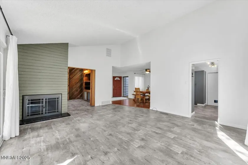 1835 Van Ness, Reno, Nevada 89503, 4 Bedrooms Bedrooms, ,2 BathroomsBathrooms,Residential,Residential,Van Ness,250057181