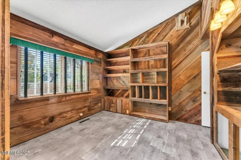 1835 Van Ness, Reno, Nevada 89503, 4 Bedrooms Bedrooms, ,2 BathroomsBathrooms,Residential,Residential,Van Ness,250057181