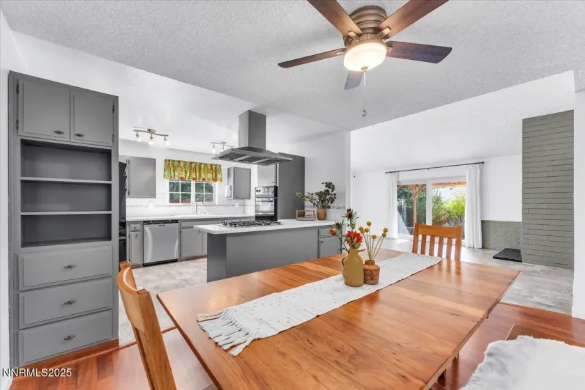 1835 Van Ness, Reno, Nevada 89503, 4 Bedrooms Bedrooms, ,2 BathroomsBathrooms,Residential,Residential,Van Ness,250057181