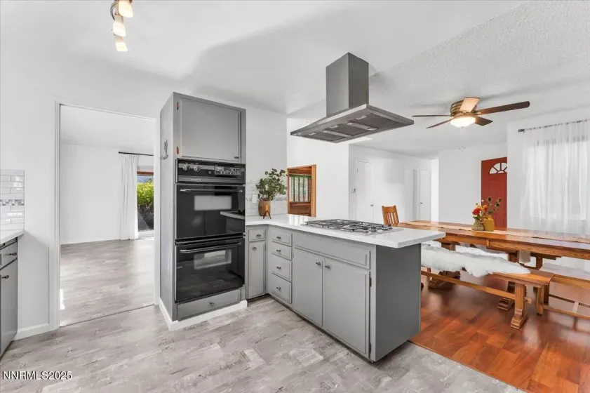 1835 Van Ness, Reno, Nevada 89503, 4 Bedrooms Bedrooms, ,2 BathroomsBathrooms,Residential,Residential,Van Ness,250057181