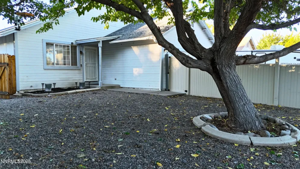 6667 April, Sparks, Nevada 89436, 3 Bedrooms Bedrooms, ,2 BathroomsBathrooms,Residential,Residential,April,250057198