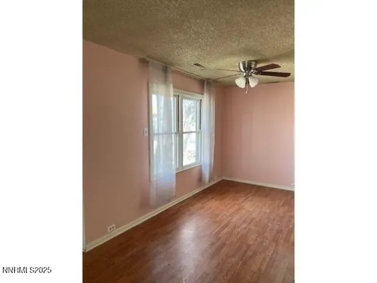 574 D, Hawthorne, Nevada 89415, 5 Bedrooms Bedrooms, ,2 BathroomsBathrooms,Residential,Residential,D,250057212