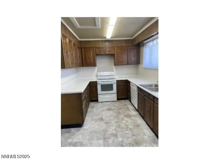 574 D, Hawthorne, Nevada 89415, 5 Bedrooms Bedrooms, ,2 BathroomsBathrooms,Residential,Residential,D,250057212