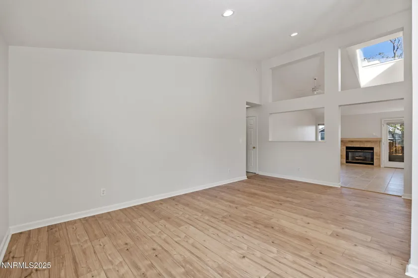 949 Wheatland, Reno, Nevada 89511, 3 Bedrooms Bedrooms, ,2 BathroomsBathrooms,Residential,Residential,Wheatland,250057187