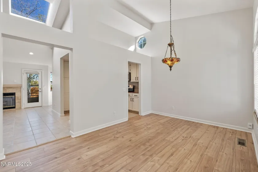 949 Wheatland, Reno, Nevada 89511, 3 Bedrooms Bedrooms, ,2 BathroomsBathrooms,Residential,Residential,Wheatland,250057187