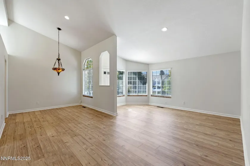 949 Wheatland, Reno, Nevada 89511, 3 Bedrooms Bedrooms, ,2 BathroomsBathrooms,Residential,Residential,Wheatland,250057187