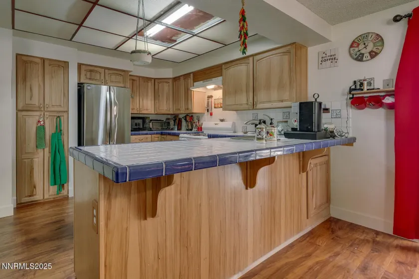 390 Riverview, Reno, Nevada 89509, 3 Bedrooms Bedrooms, ,2 BathroomsBathrooms,Residential,Residential,Riverview,250057213