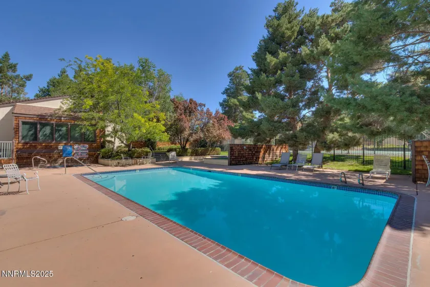 390 Riverview, Reno, Nevada 89509, 3 Bedrooms Bedrooms, ,2 BathroomsBathrooms,Residential,Residential,Riverview,250057213