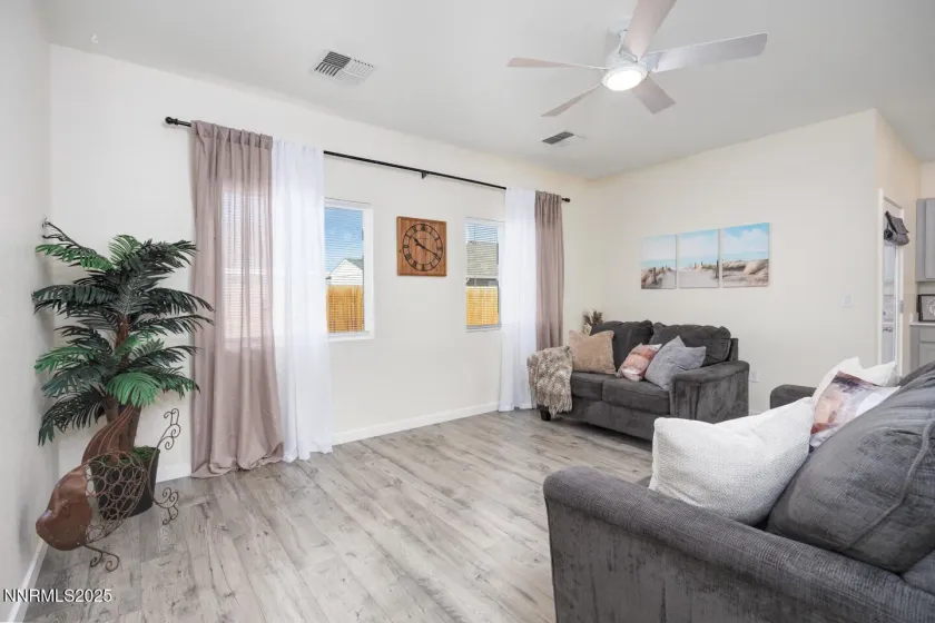 775 Karry, Fallon, Nevada 89406, 3 Bedrooms Bedrooms, ,2 BathroomsBathrooms,Residential,Residential,Karry,250057215