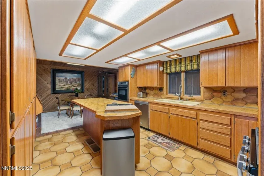 16400 Logan Meadow, Reno, Nevada 89511, 3 Bedrooms Bedrooms, ,3 BathroomsBathrooms,Residential,Residential,Logan Meadow,250054773