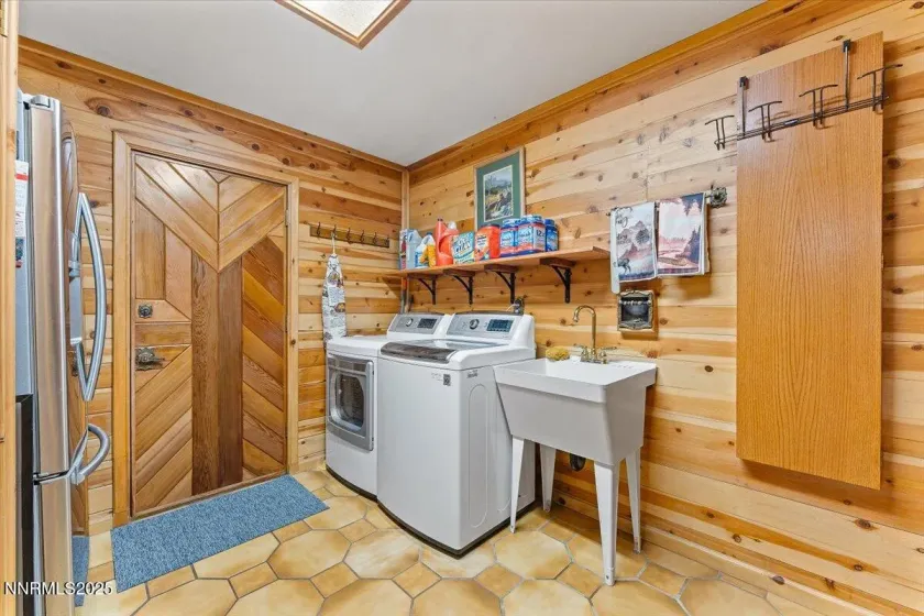 16400 Logan Meadow, Reno, Nevada 89511, 3 Bedrooms Bedrooms, ,3 BathroomsBathrooms,Residential,Residential,Logan Meadow,250054773