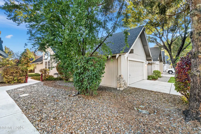 997 Aspen Grove, Minden, Nevada 89423, 2 Bedrooms Bedrooms, ,2 BathroomsBathrooms,Residential,Residential,Aspen Grove,250057216