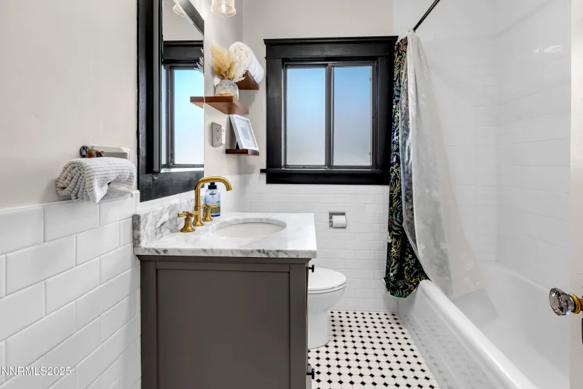 423 Wheeler, Reno, Nevada 89502, 2 Bedrooms Bedrooms, ,1 BathroomBathrooms,Residential,Residential,Wheeler,250057218