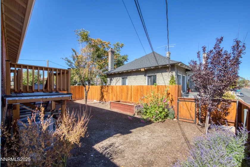 423 Wheeler, Reno, Nevada 89502, 2 Bedrooms Bedrooms, ,1 BathroomBathrooms,Residential,Residential,Wheeler,250057218