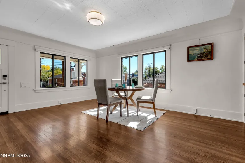 423 Wheeler, Reno, Nevada 89502, 2 Bedrooms Bedrooms, ,1 BathroomBathrooms,Residential,Residential,Wheeler,250057218