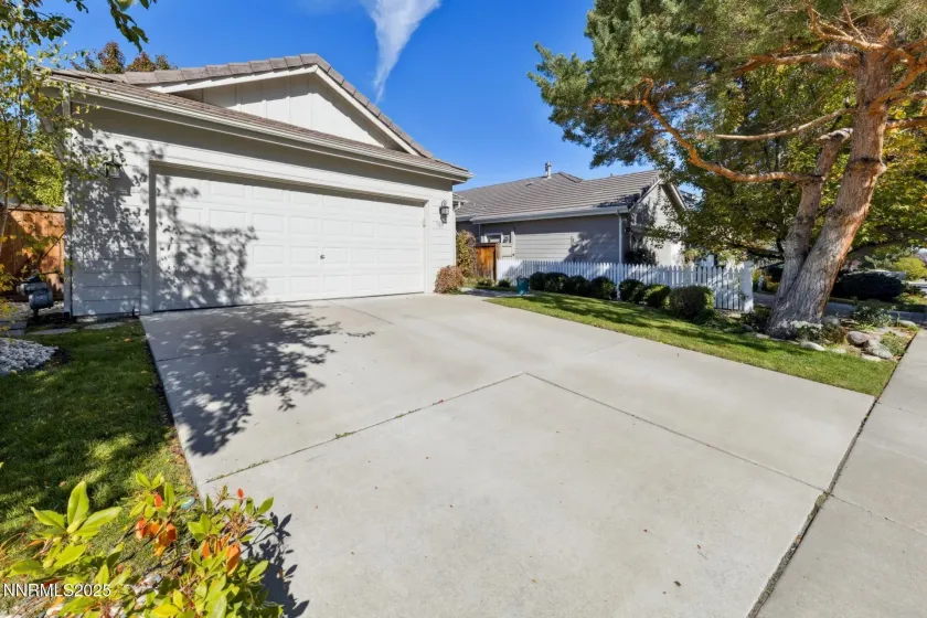 709 Caughlin, Reno, Nevada 89519, 3 Bedrooms Bedrooms, ,3 BathroomsBathrooms,Residential,Residential,Caughlin,250057220