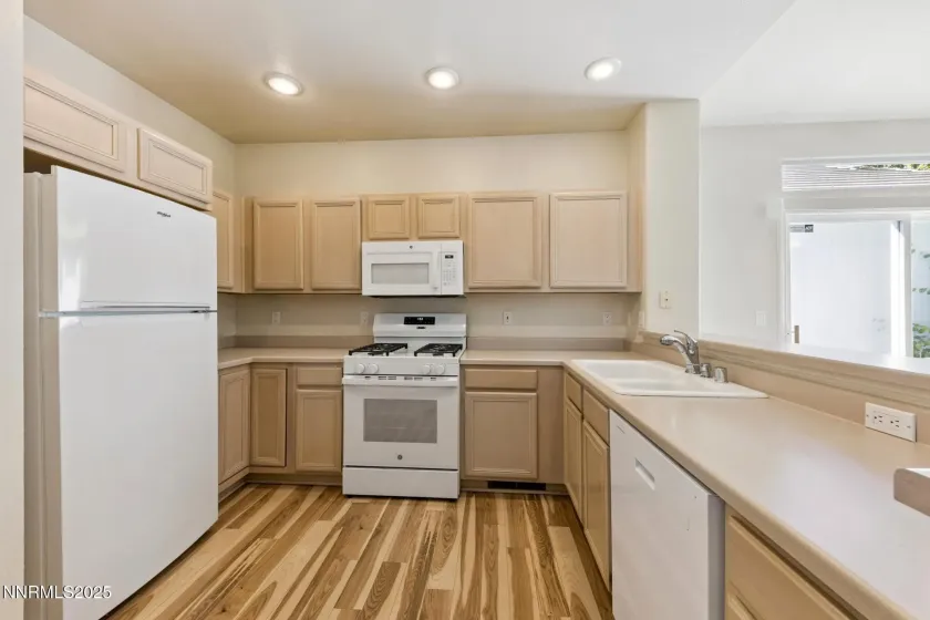 709 Caughlin, Reno, Nevada 89519, 3 Bedrooms Bedrooms, ,3 BathroomsBathrooms,Residential,Residential,Caughlin,250057220