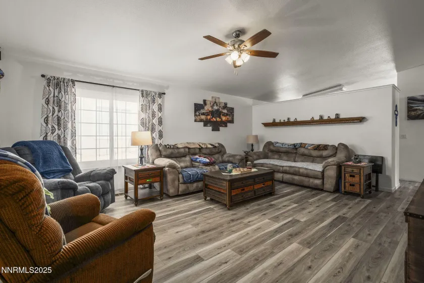 18260 Alderwood, Reno, Nevada 89508, 3 Bedrooms Bedrooms, ,2 BathroomsBathrooms,Residential,Residential,Alderwood,250056027