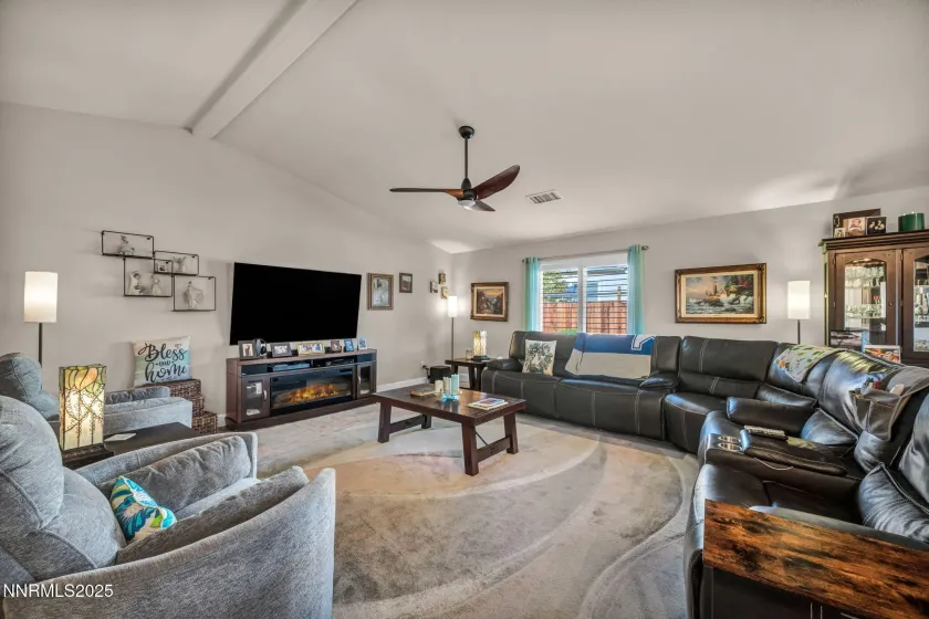 7262 Lacerta, Sparks, Nevada 89436, 4 Bedrooms Bedrooms, ,3 BathroomsBathrooms,Residential,Residential,Lacerta,250057224