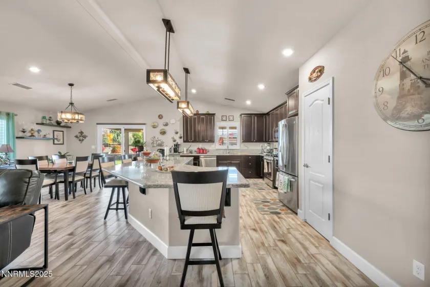 7262 Lacerta, Sparks, Nevada 89436, 4 Bedrooms Bedrooms, ,3 BathroomsBathrooms,Residential,Residential,Lacerta,250057224