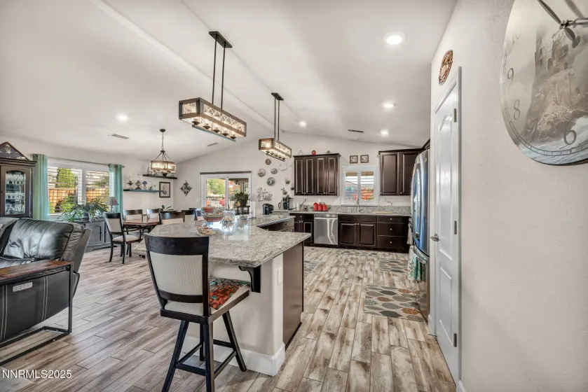 7262 Lacerta, Sparks, Nevada 89436, 4 Bedrooms Bedrooms, ,3 BathroomsBathrooms,Residential,Residential,Lacerta,250057224