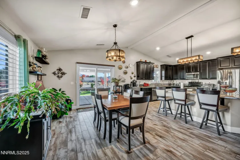 7262 Lacerta, Sparks, Nevada 89436, 4 Bedrooms Bedrooms, ,3 BathroomsBathrooms,Residential,Residential,Lacerta,250057224