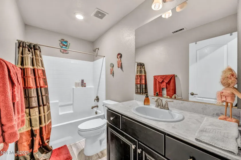 7262 Lacerta, Sparks, Nevada 89436, 4 Bedrooms Bedrooms, ,3 BathroomsBathrooms,Residential,Residential,Lacerta,250057224