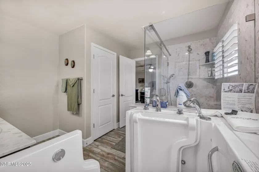 7262 Lacerta, Sparks, Nevada 89436, 4 Bedrooms Bedrooms, ,3 BathroomsBathrooms,Residential,Residential,Lacerta,250057224