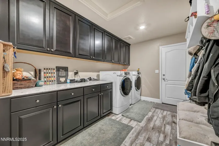 7262 Lacerta, Sparks, Nevada 89436, 4 Bedrooms Bedrooms, ,3 BathroomsBathrooms,Residential,Residential,Lacerta,250057224