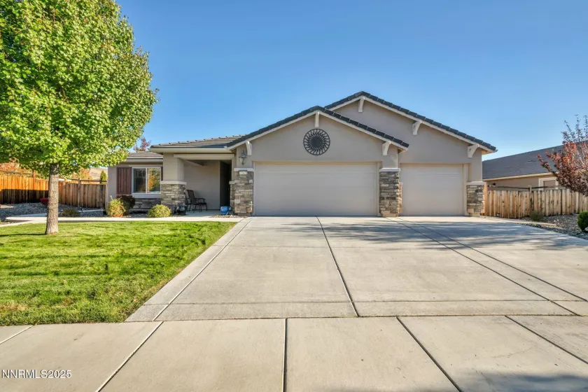 7262 Lacerta, Sparks, Nevada 89436, 4 Bedrooms Bedrooms, ,3 BathroomsBathrooms,Residential,Residential,Lacerta,250057224