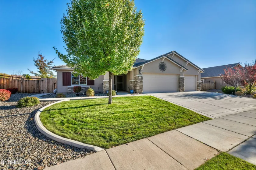 7262 Lacerta, Sparks, Nevada 89436, 4 Bedrooms Bedrooms, ,3 BathroomsBathrooms,Residential,Residential,Lacerta,250057224