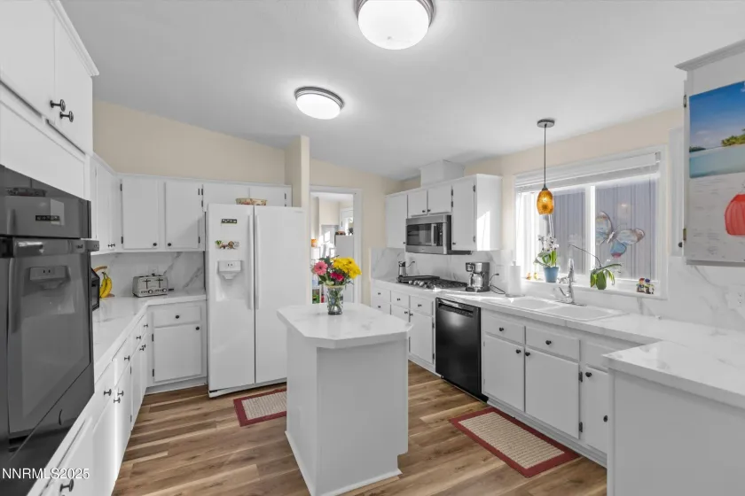 17650 Northridge, Reno, Nevada 89508, 3 Bedrooms Bedrooms, ,2 BathroomsBathrooms,Residential,Residential,Northridge,250057227