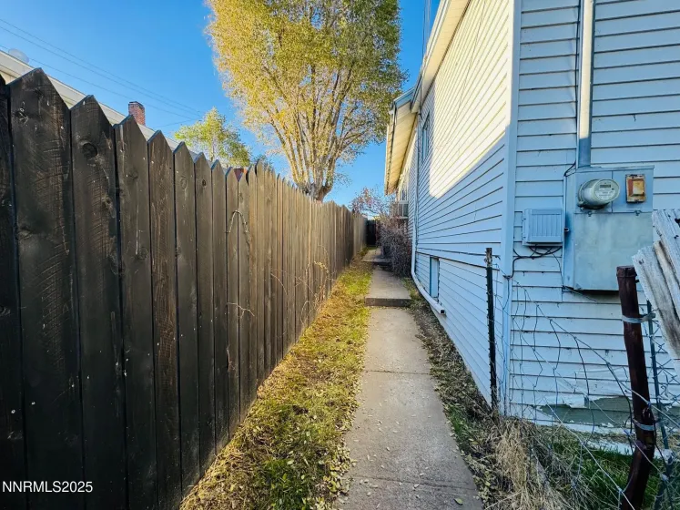 539 Bridge, Winnemucca, Nevada 89445, 2 Bedrooms Bedrooms, ,2 BathroomsBathrooms,Residential,Residential,Bridge,250057228