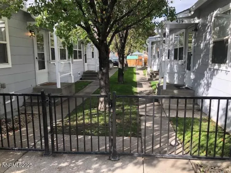 425 Casazza, Reno, Nevada 89502, ,Commercial Sale,Residential,Casazza,250057247