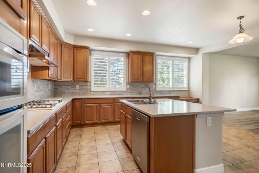 550 Stonehaven, Dayton, Nevada 89403, 4 Bedrooms Bedrooms, ,4 BathroomsBathrooms,Residential,Residential,Stonehaven,250057253