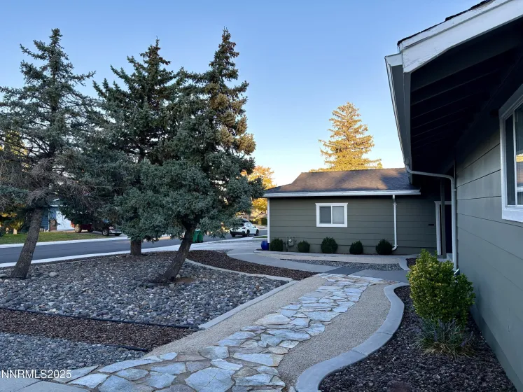 2000 Royal, Reno, Nevada 89503, 3 Bedrooms Bedrooms, ,4 BathroomsBathrooms,Residential,Residential,Royal,250057257