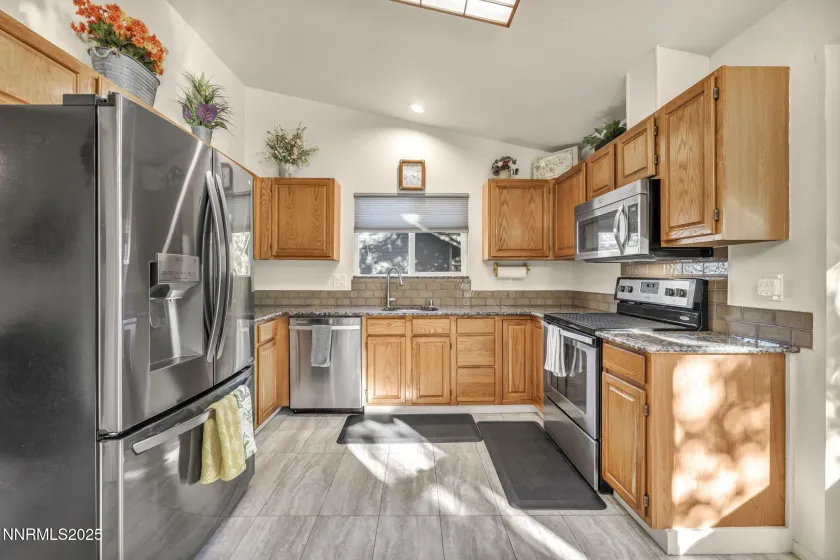 1970 Hamilton, Carson City, Nevada 89706, 3 Bedrooms Bedrooms, ,2 BathroomsBathrooms,Residential,Residential,Hamilton,250057262