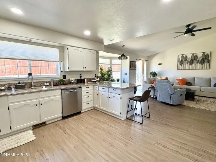 4103 Broken Hill, Winnemucca, Nevada 89445, 4 Bedrooms Bedrooms, ,2 BathroomsBathrooms,Residential,Residential,Broken Hill,250057263