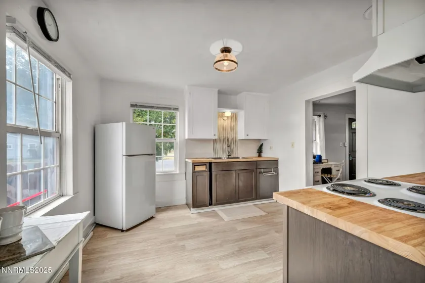 240 Center, Yerington, Nevada 89447, 2 Bedrooms Bedrooms, ,1 BathroomBathrooms,Residential,Residential,Center,250057266