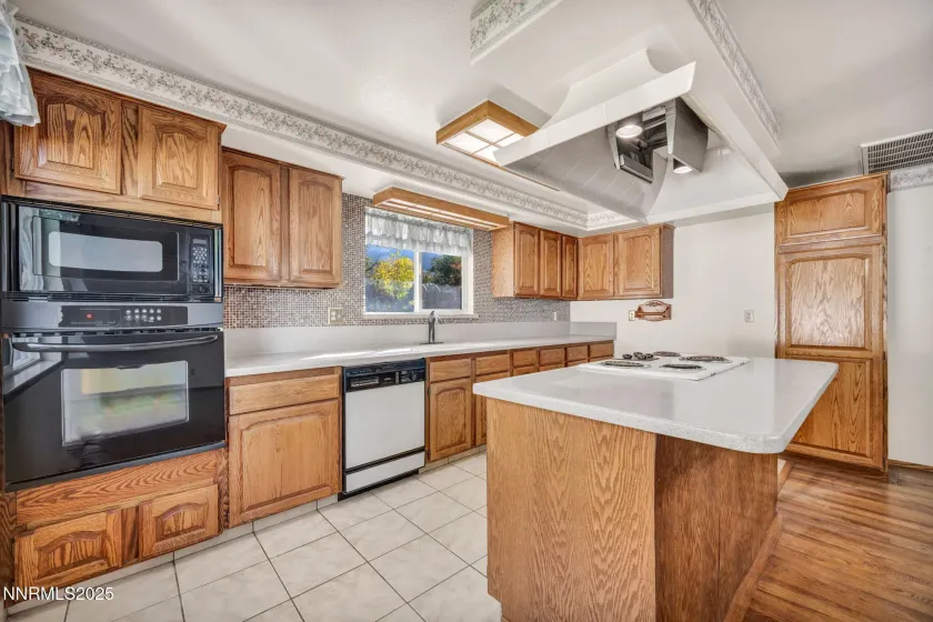 3370 Shawnee, Reno, Nevada 89502, 4 Bedrooms Bedrooms, ,3 BathroomsBathrooms,Residential,Residential,Shawnee,250057267