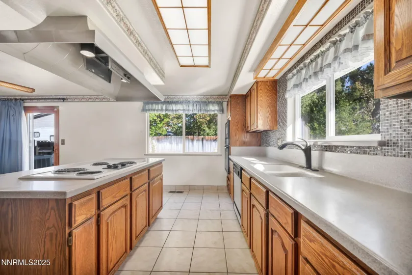 3370 Shawnee, Reno, Nevada 89502, 4 Bedrooms Bedrooms, ,3 BathroomsBathrooms,Residential,Residential,Shawnee,250057267