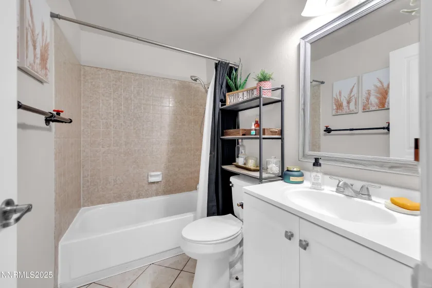 1422 Del Rosa, Sparks, Nevada 89434, 2 Bedrooms Bedrooms, ,2 BathroomsBathrooms,Residential,Residential,Del Rosa,250057269
