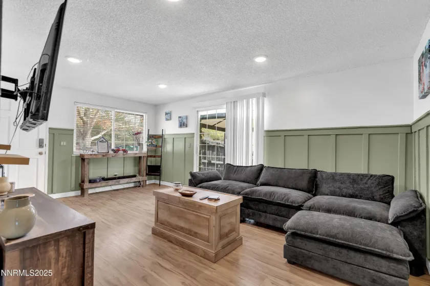 1422 Del Rosa, Sparks, Nevada 89434, 2 Bedrooms Bedrooms, ,2 BathroomsBathrooms,Residential,Residential,Del Rosa,250057269