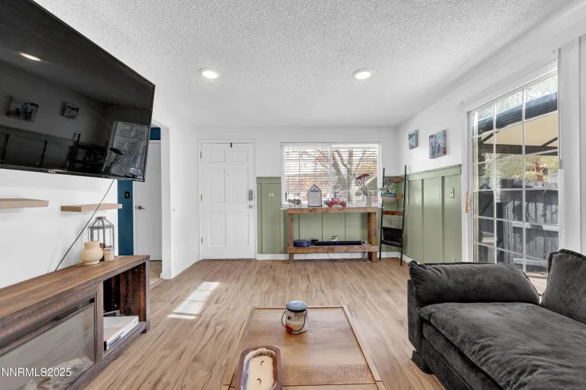 1422 Del Rosa, Sparks, Nevada 89434, 2 Bedrooms Bedrooms, ,2 BathroomsBathrooms,Residential,Residential,Del Rosa,250057269