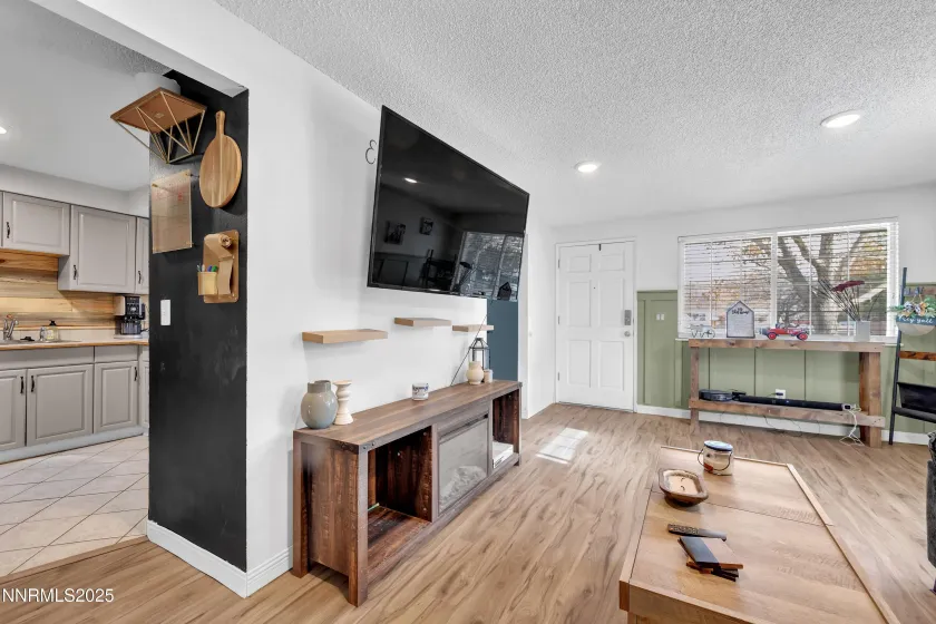 1422 Del Rosa, Sparks, Nevada 89434, 2 Bedrooms Bedrooms, ,2 BathroomsBathrooms,Residential,Residential,Del Rosa,250057269