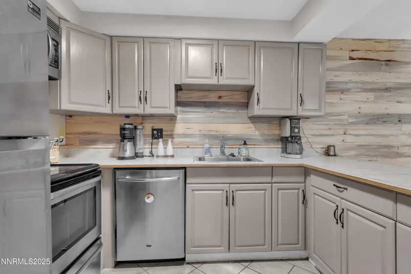 1422 Del Rosa, Sparks, Nevada 89434, 2 Bedrooms Bedrooms, ,2 BathroomsBathrooms,Residential,Residential,Del Rosa,250057269