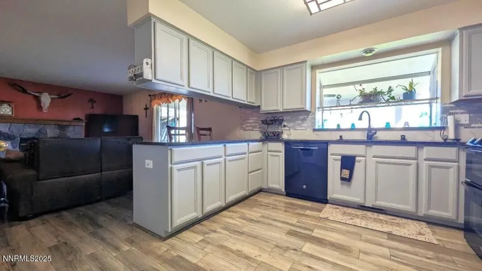 131 Pointe, Dayton, Nevada 89403, 4 Bedrooms Bedrooms, ,3 BathroomsBathrooms,Residential,Residential,Pointe,250055877