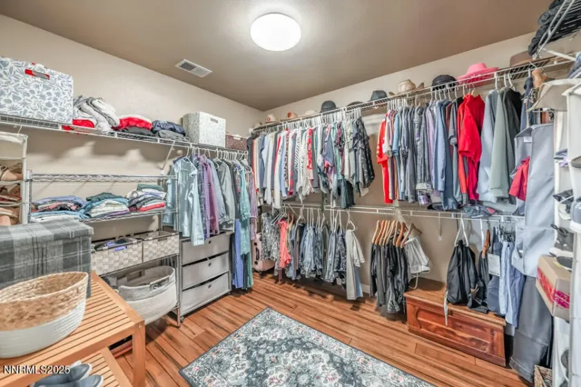 Walk in closet