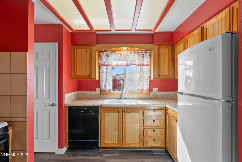 325 Parkland, Fernley, Nevada 89408, 2 Bedrooms Bedrooms, ,2 BathroomsBathrooms,Residential,Residential,Parkland,250057276
